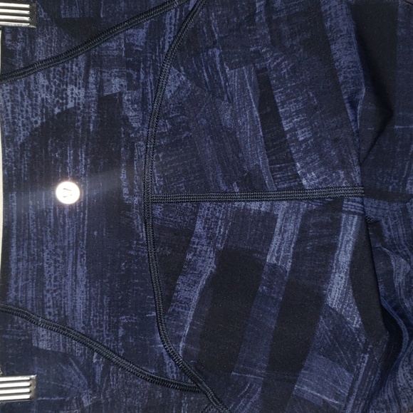Lululemon Train Times Crop (17")Transition Multi Midnight Navy / Black - Picture 5 of 7